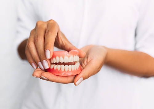 Common Dental Emergencies and How to Handle Them